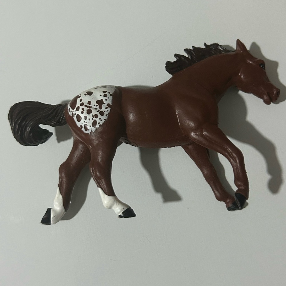 Vintage 1997 Safari Ltd Brown Spotted Mustang Horse Retired - 5.25x3.25 Inches